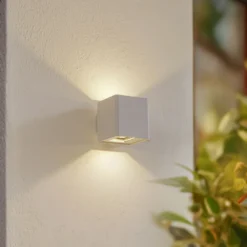 Aplique LED para exterior Lucande «Aaron», blanco, IP54, luz hacia arriba/hacia