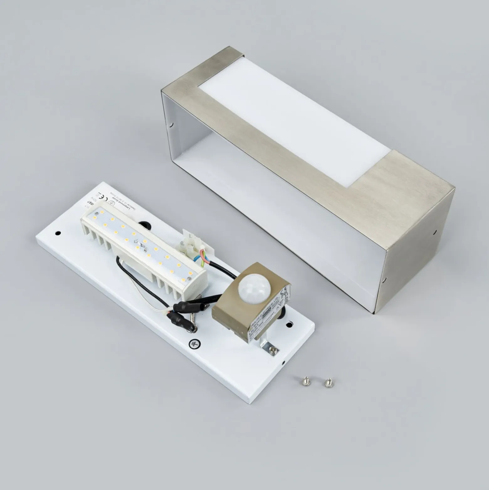 Aplique LED para exterior Severina de Lindby, 25 cm, sensor, acero