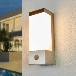 Aplique LED para exterior Severina de Lindby, 25 cm, sensor, acero