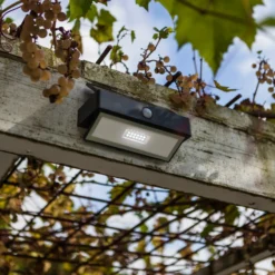 Aplique LED para exterior solar ARROW, gris oscuro, 18 cm, con sensor, IP44