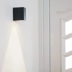 Aplique LED para exterior Tavi de Lucande, antracita, 9,5 cm, IP54