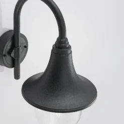 Aplique para exterior Lindby Nalevi, 41 cm, resistente al agua salada, E27, IP44