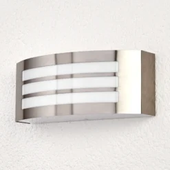 Aplique para exterior Lindby Raja, 25 cm de ancho, tira, IP44, E27