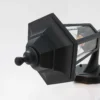 Aplique para exterior Lindby Nane, farol, resistente al agua salada, E27