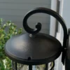 Aplique para exterior Lindby Ankea, negra, altura 37 cm, IP23, E27