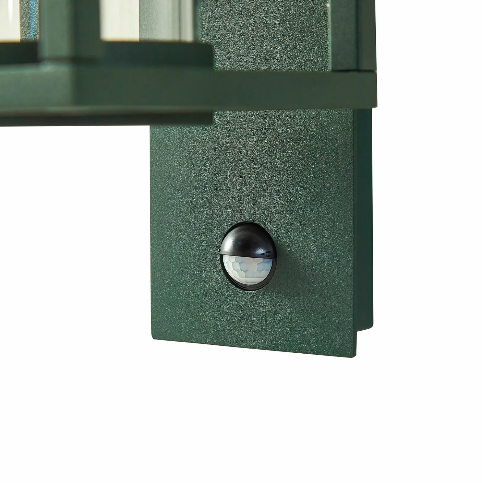 Aplique para exterior Lucande Ferda, portalámpara en la parte inferior, verde