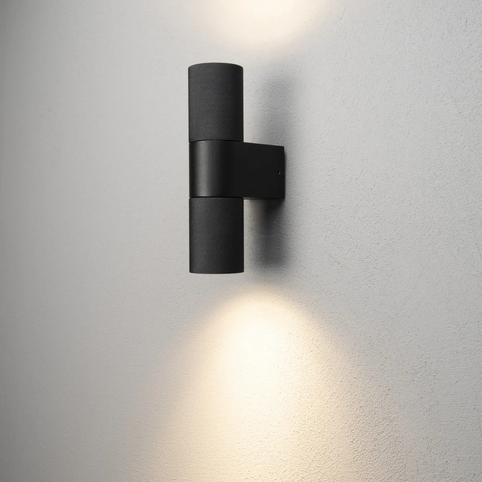 Aplique para exterior Temi, negro, ancho 11 cm, aluminio, arriba/abajo