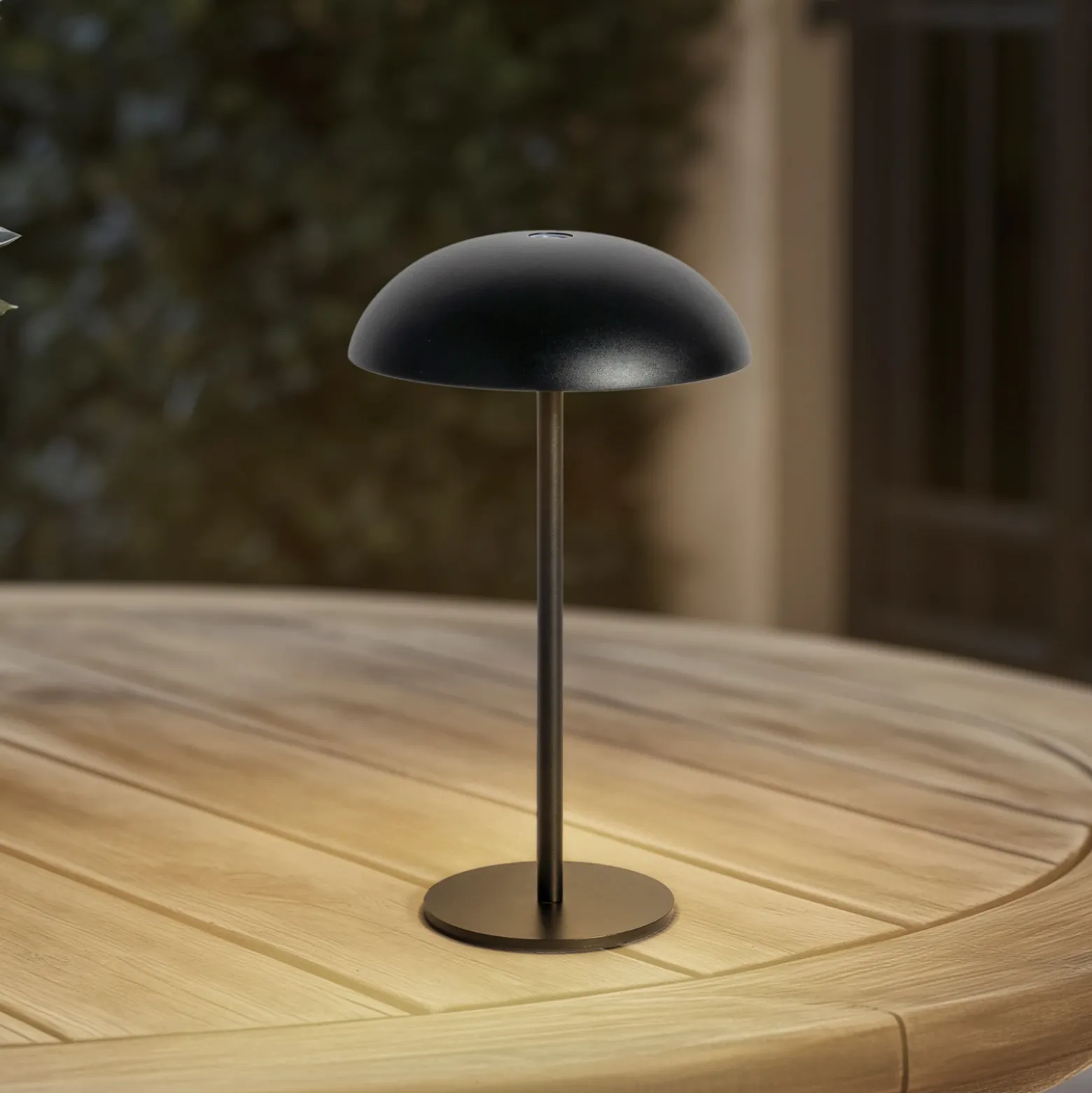 Arcchio LED lámpara de mesa recargable Thenra, negro, soporte de pared