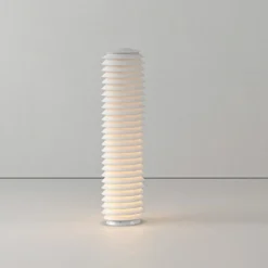 Artemide Slicing bolardo luminoso LED, alto 85 cm