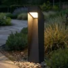 Baliza LED Lucande Louran, 55 cm, negra, luz hacia arriba y hacia abajo