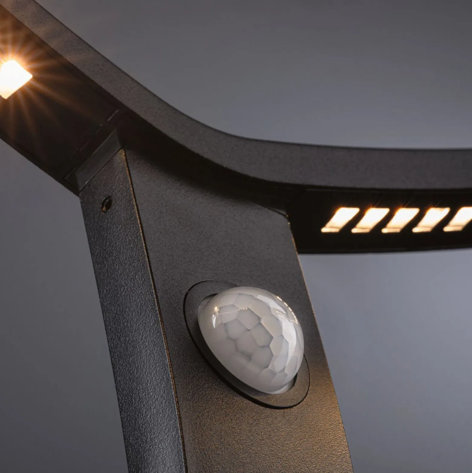 Bolardo luminoso LED con sensor Alara de Paulmann, antracita, 67 cm IP44