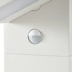 Bolardo luminoso LED Lucande Silvan, blanco, 100 cm, con sensor, IP54