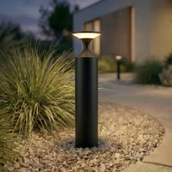 Bolardo luminoso LED Lucande Navor, altura 50 cm, negra, IP65