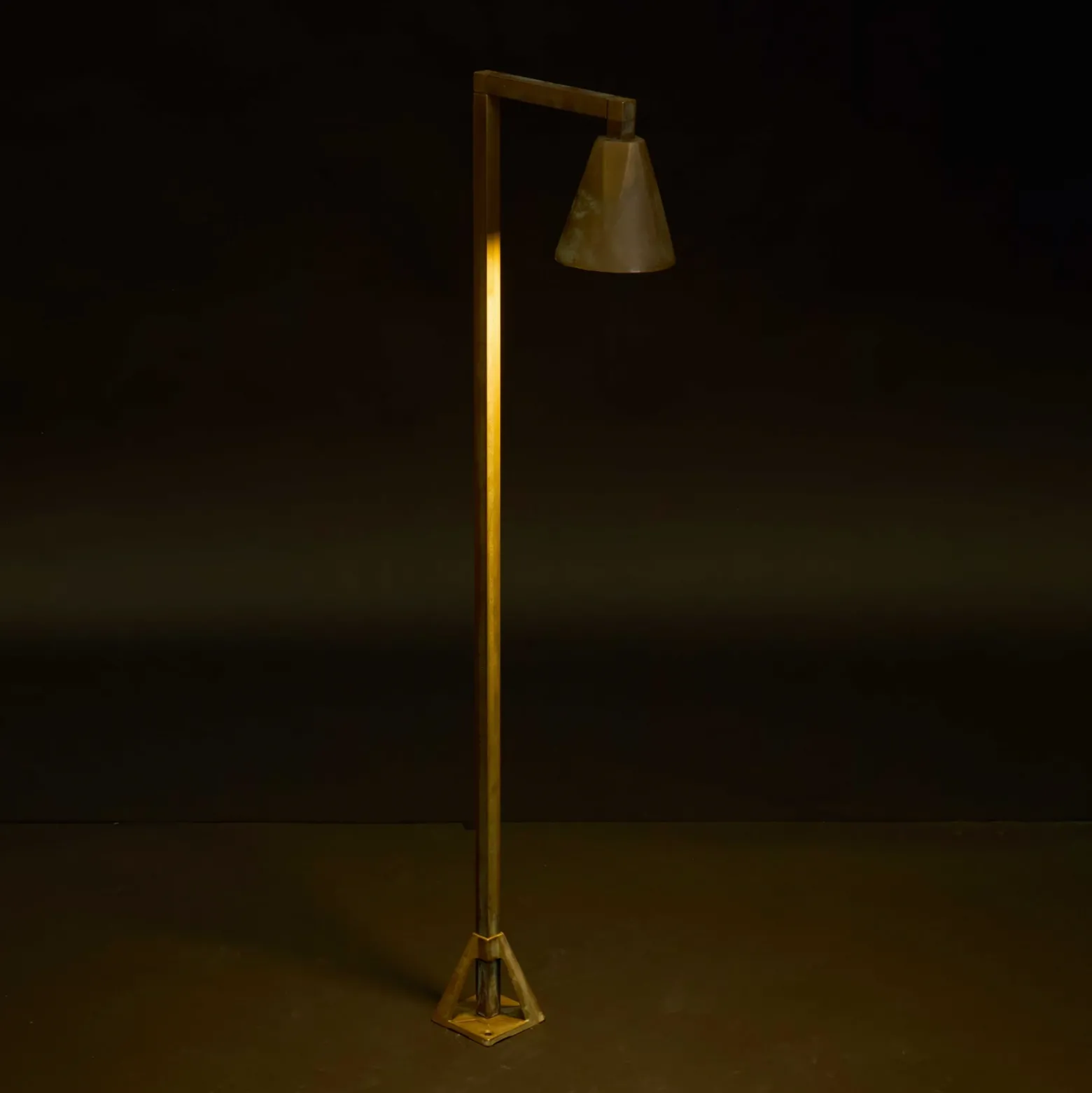 Bolardo luminoso LED Silva Disk, 80 x 19 cm, latón antiguo