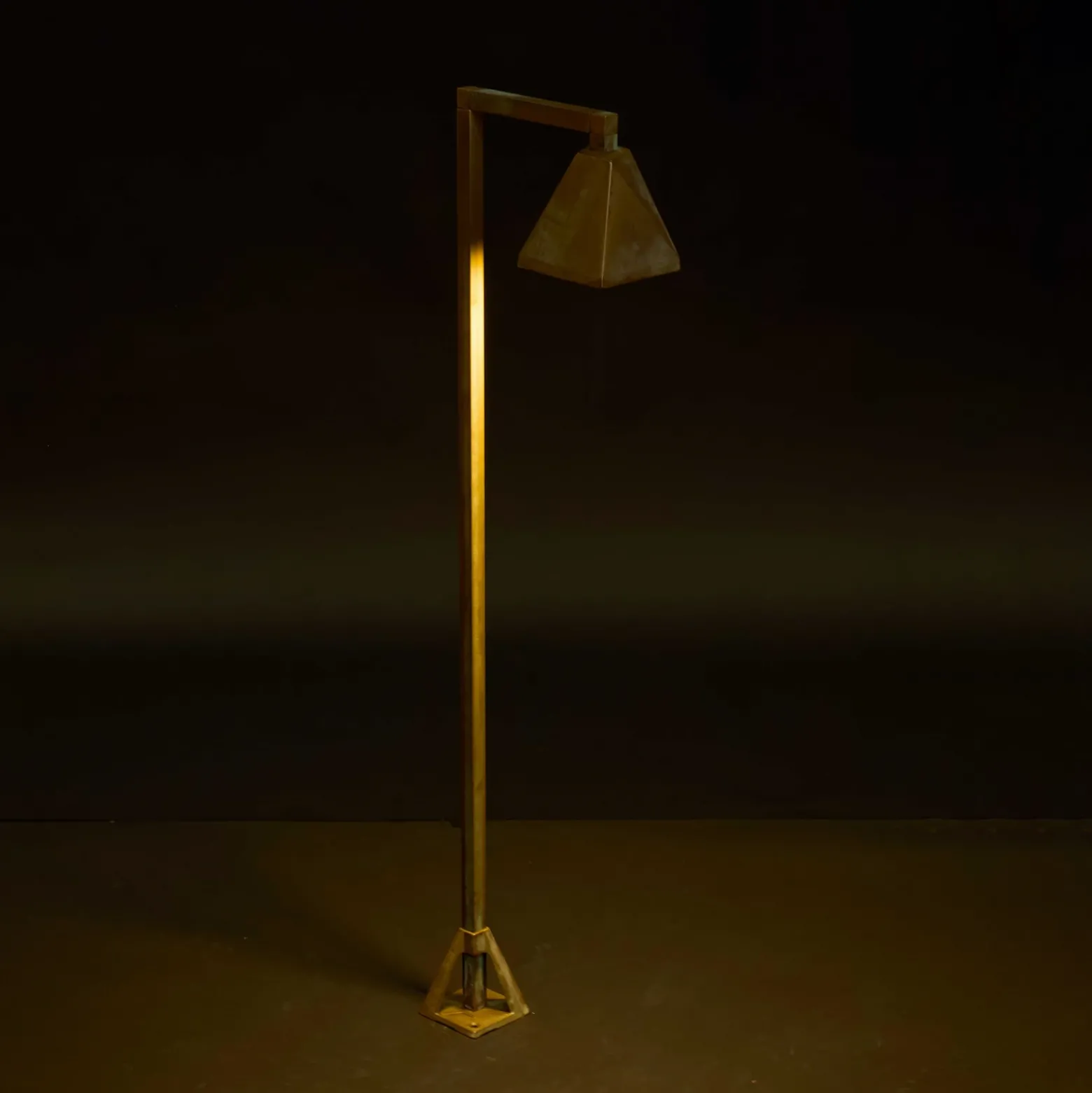 Bolardo luminoso LED Silva Edge, 80 x 19 cm, latón antiguo