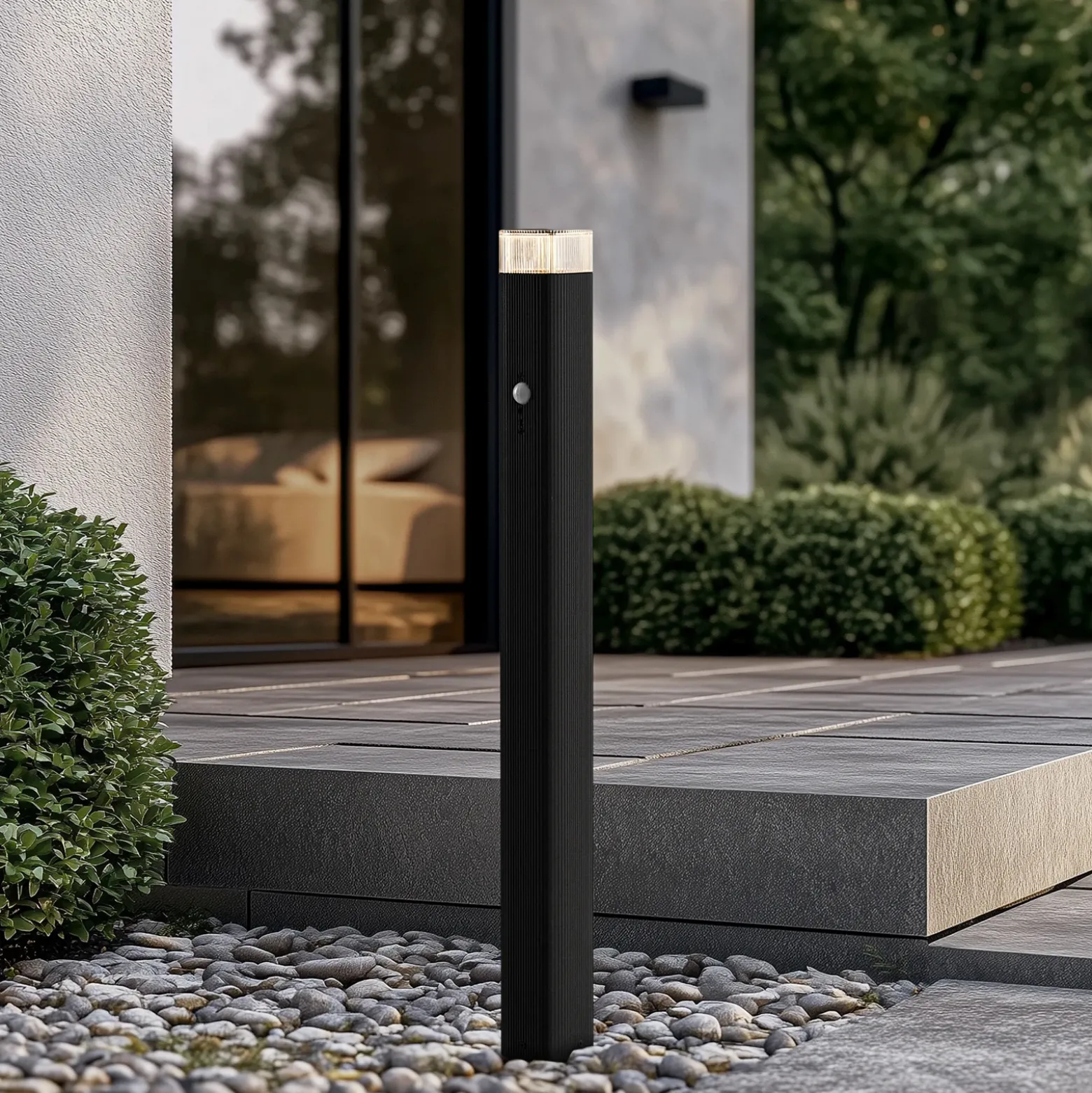 Bolardo luminoso Lindby Halvar, 80 cm, negro, IP65, GU10, sensor