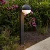 Bolardo luminoso LOOMA, gris oscuro, altura 70 cm, metal, IP54, E27
