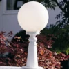Delicada farola Arcturus en blanco