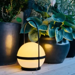 Dyberg Larsen Summer lámpara de mesa solar USB