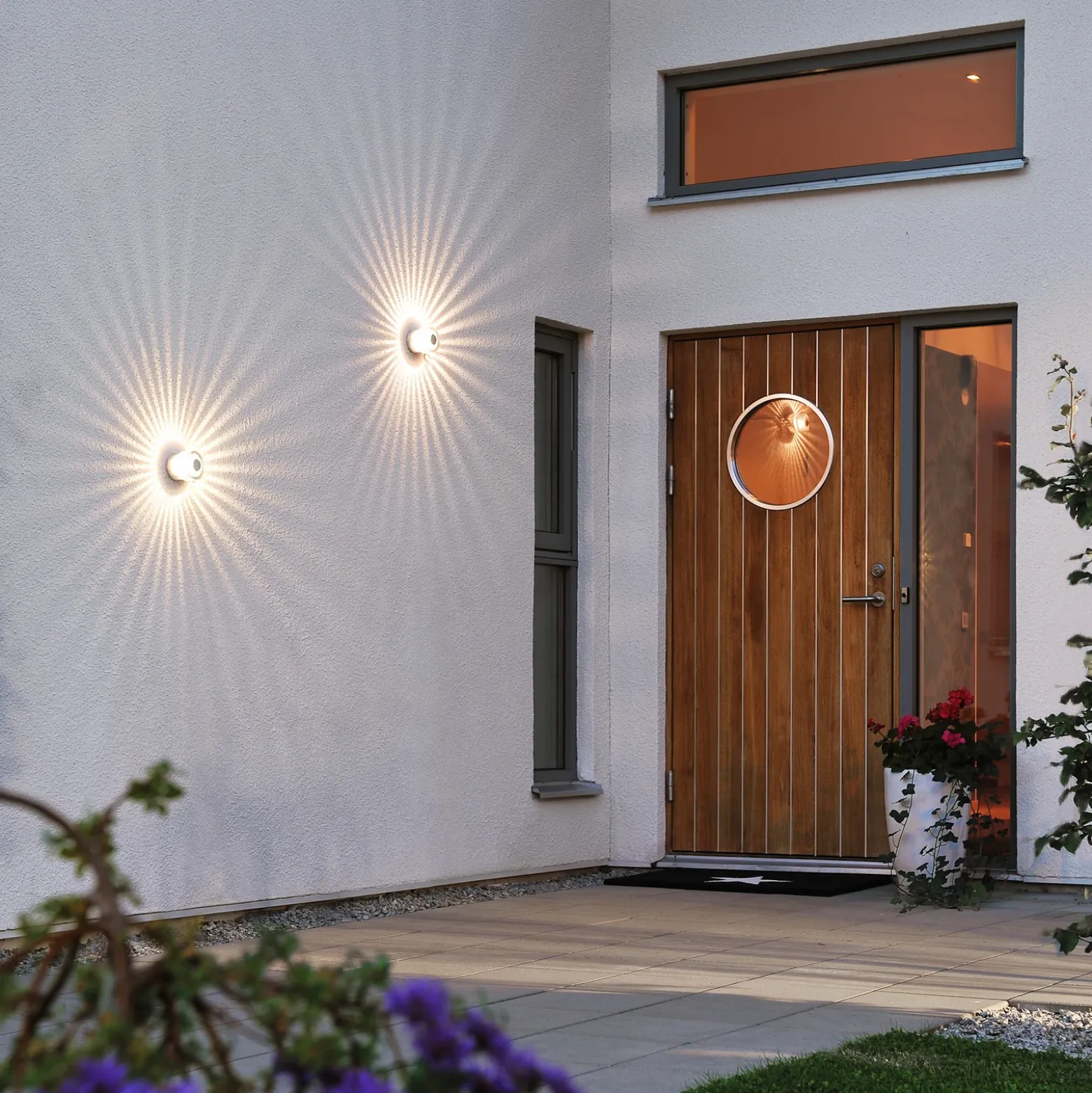 Efectivo aplique de pared exterior LED Monza