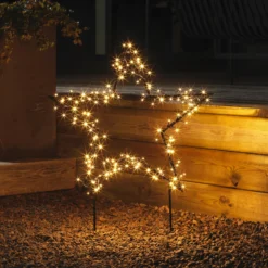 Estrella metálica LED, negra con clavijas para el suelo