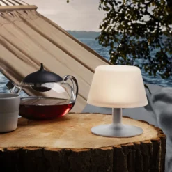 EVA Solo SunLight de mesa solar LED esmerilado