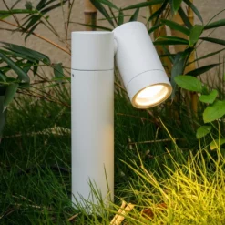 Foco con pica Tulimar de PRIOS, 1 luz, blanco, IP65