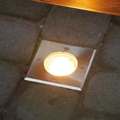 Foco de suelo empotrable Potsdam, IP67, angular