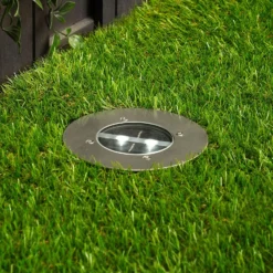 Foco de suelo LED empotrable solar «Lugo», IP44, acero inoxidable, cristal