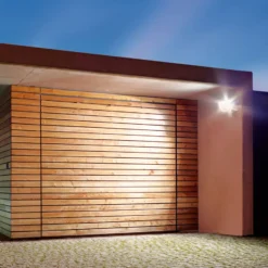 Foco exterior LED LS 300 de STEINEL, negro, metal IP44