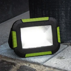 Foco exterior LED recargable 850946, negro/verde, longitud 16 cm