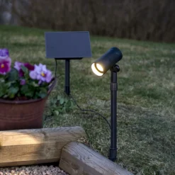 Foco LED solar Powerspot de 53 cm, 250 lm, negro, con estaca para clavar en el