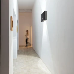 JUST LIGHT. Aplique para exterior Amin, batería recargable aluminio negro
