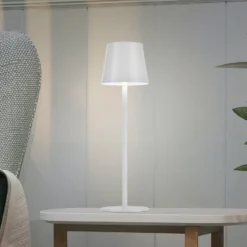 JUST LIGHT. Euria lámpara de mesa LED recargable, blanco, hierro, IP54