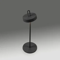JUST LIGHT. Lámpara de mesa LED recargable Amag, negra, hierro, IP44
