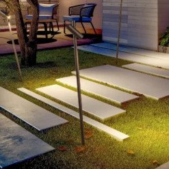 LEDS-C4 Juncus Foco LED con pica, marrón, 3.000 K