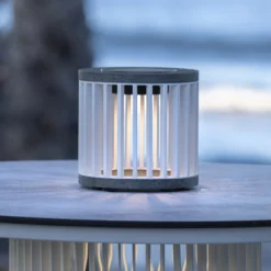 Les Jardins Lámpara de mesa solar LED Halo, blanca, aluminio/granito