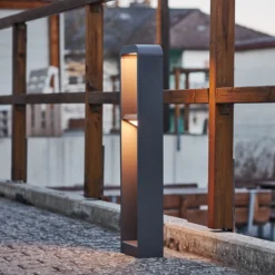 Lindby, bolardo luminoso LED Darko, 80 cm, gris, metal, IP54