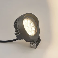 Lindby Emar foco LED con pica en gris oscuro