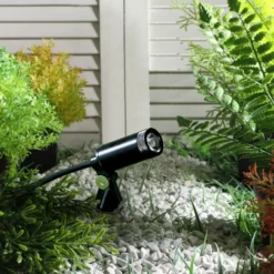 Lindby Heath lámpara LED con pica, 4 ud, negro