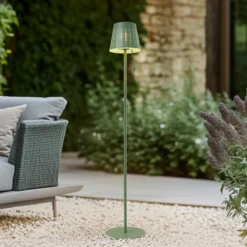 Lindby lámpara de pie LED solar Hilario, verde, hierro, batería recargable