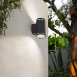 Lindby Smart aplique LED para exterior Valtin CCT RGB Tuya IP54