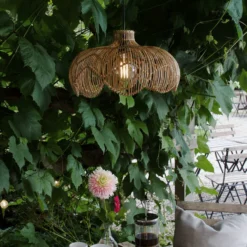Lámpara colgante exterior Belle, ratán natural, Ø 43 cm, enchufe IP44
