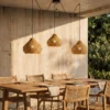Lámpara colgante exterior Lucande Taniola, 3 luces, beige, ratán, IP44