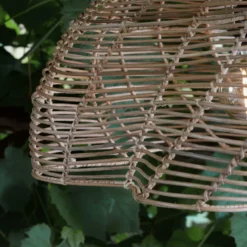 Lámpara colgante exterior Mayla, ratán natural, Ø 53 cm, enchufe IP44