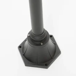 Lámpara de exterior Daphne de Lindby, 220 cm, negra, E27, IP44