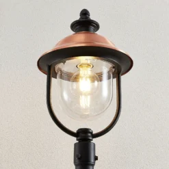 Lámpara de exterior Lindby Clint, 177 cm, metal, resistente al agua salada, E27