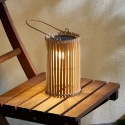 Lámpara de mesa LED Amaria de Lindby, bambú, Ø 12 cm