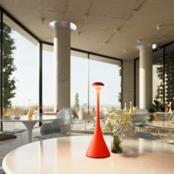 Lámpara de mesa LED batería Nudrop IP54 rojo fuego
