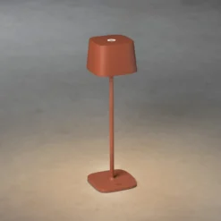 Lámpara de mesa LED Capri para exterior terracotta